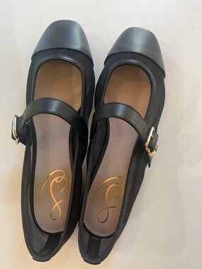 Classic Black Mary Jane Flats - Women